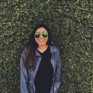 Meet your Posher, Anika